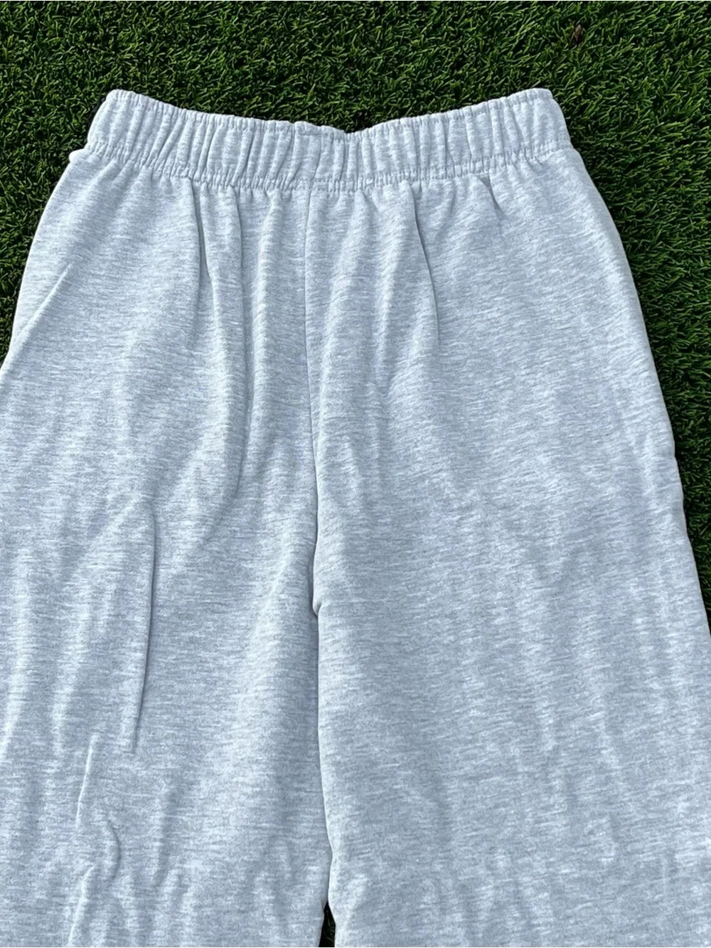 ALO Yoga Men’s Light Heather Gray Sweatpants